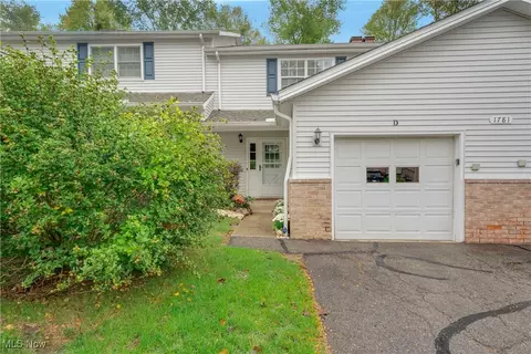 1781 Rolling Hills Dr #D, Twinsburg, OH 44087