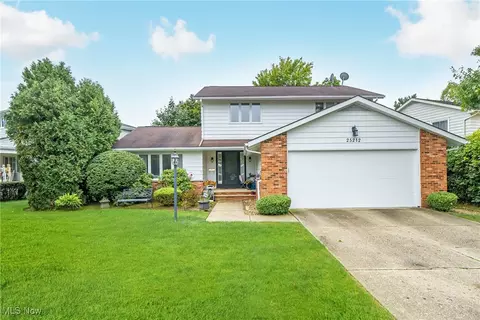 25212 Brucefield Rd, Beachwood, OH 44122