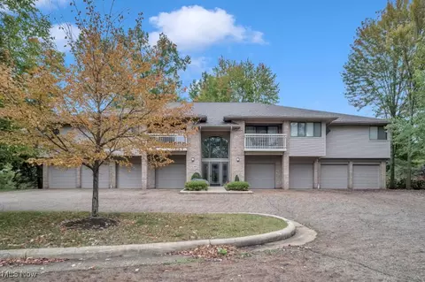 3800 Rosemont Blvd #101C, Fairlawn, OH 44333