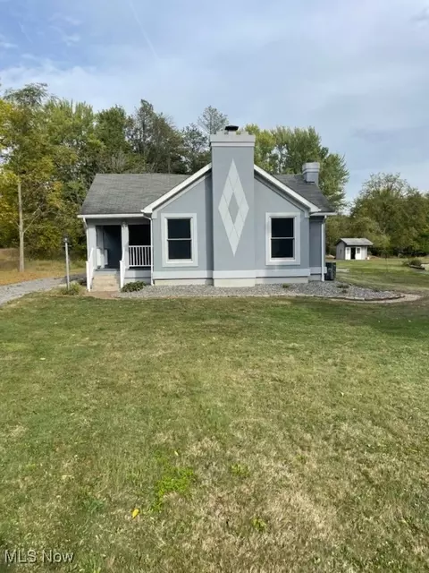 8513 Hitchcock Rd, Youngstown, OH 44512