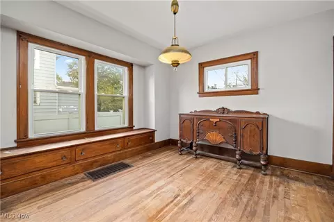 2233 E 33rd St, Lorain, OH 44055 photo 9