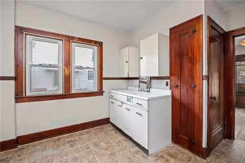 2233 E 33rd St, Lorain, OH 44055 photo 12