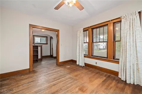 2233 E 33rd St, Lorain, OH 44055 photo 6