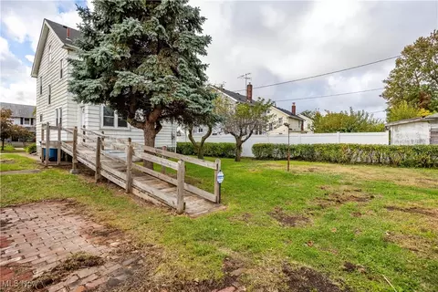 2233 E 33rd St, Lorain, OH 44055 photo 28