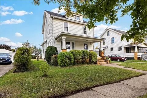 2233 E 33rd St, Lorain, OH 44055 photo 3