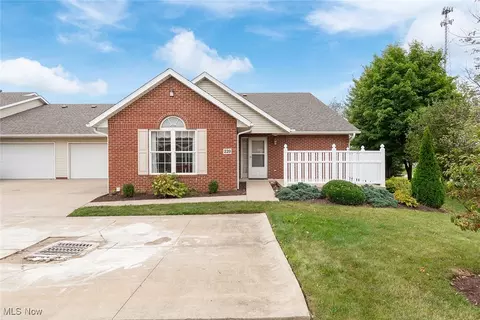 220 Greenbriar Ln, Dalton, OH 44618