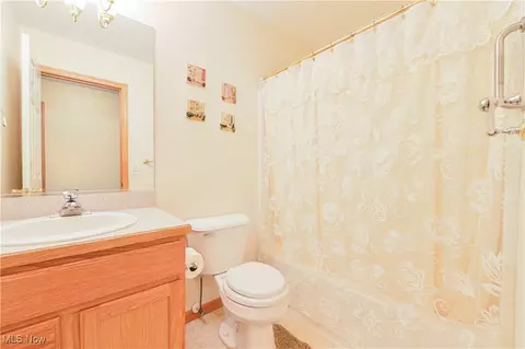 3533 Castleton Ln, Brunswick, OH 44212 photo 12
