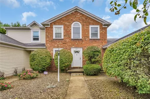 6757 Bristlewood Dr #2, Boardman, OH 44512