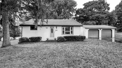 1111 Howell Rd, East Palestine, OH 44413