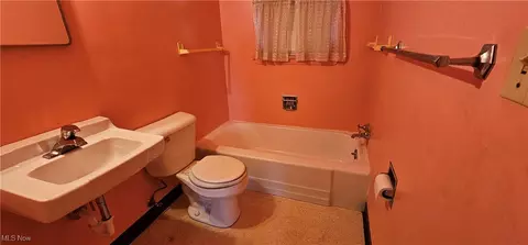 Bath - 3239 Wilson Ave, Ashtabula, OH 44004 photo 1 of 1