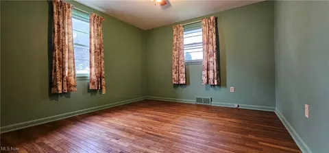 Bedroom - 3239 Wilson Ave, Ashtabula, OH 44004 photo 1 of 2