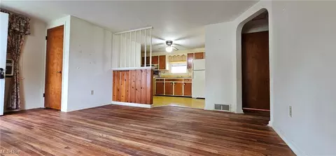 Living - 3239 Wilson Ave, Ashtabula, OH 44004 photo 2 of 2