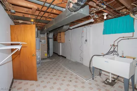 486 W Wilson St, Struthers, OH 44471 photo 29