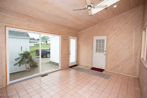 486 W Wilson St, Struthers, OH 44471 photo 6