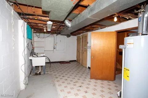 486 W Wilson St, Struthers, OH 44471 photo 27