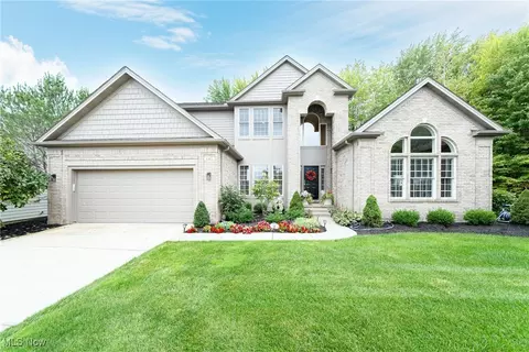 645 Shinnecock Ln, Aurora, OH 44202