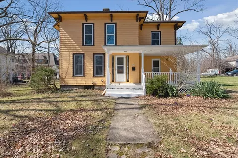 34 N Park St, Oberlin, OH 44074
