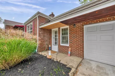 455 Sprague Rd, Seven Hills, OH 44131 photo 5