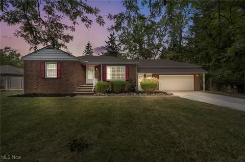 455 Sprague Rd, Seven Hills, OH 44131 photo 2