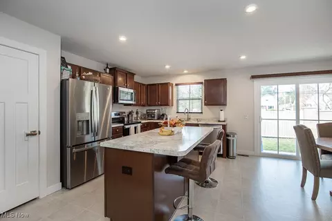 338 Lakewick Ln, Willowick, OH 44095 photo 16
