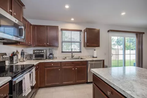 338 Lakewick Ln, Willowick, OH 44095 photo 19