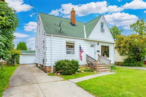 3734 Highland Rd, Cleveland, OH 44111