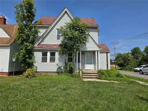 13513 Saybrook Ave, Garfield Heights, OH 44105