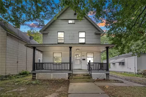 3712 W 36 St, Cleveland, OH 44109