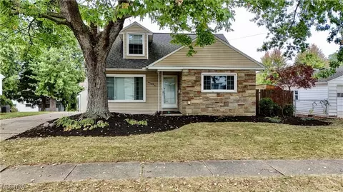 191 E Ralston Ave, Akron, OH 44301