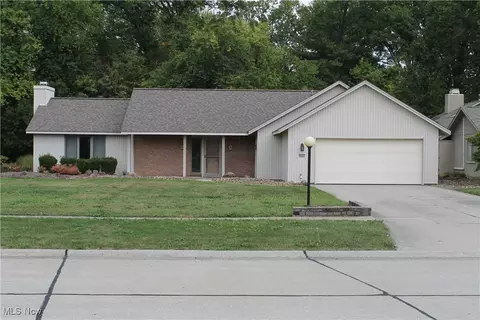 8624 Gatewood Dr, North Ridgeville, OH 44039