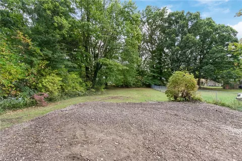 Exterior - 253 Euclid Ave, Wadsworth, OH 44281 photo 2 of 2