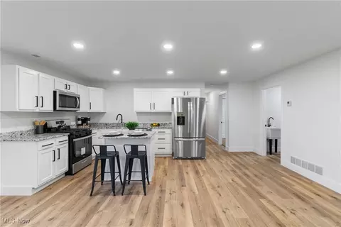 Kitchen - 253 Euclid Ave, Wadsworth, OH 44281 photo 1 of 4