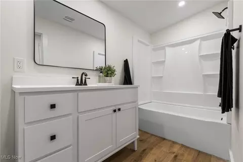 Bath - 253 Euclid Ave, Wadsworth, OH 44281 photo 1 of 1