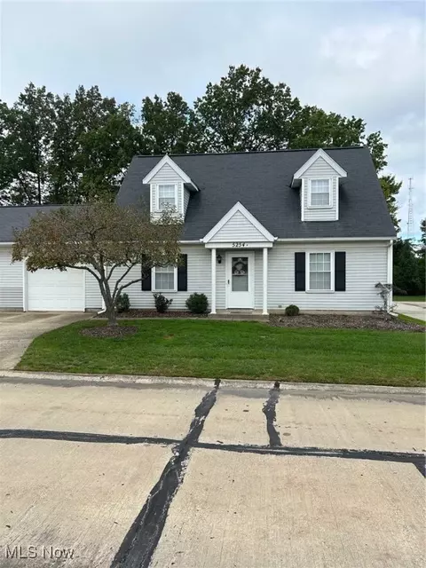 5254 Liberty Ln #A, Willoughby, OH 44094