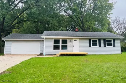 6074 Patricia Ave, Ravenna, OH 44266