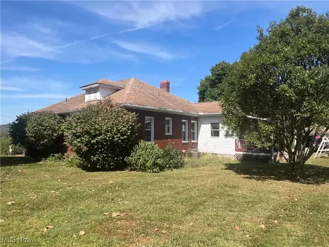 225 Allison Ave, Killbuck, OH 44637 photo 9