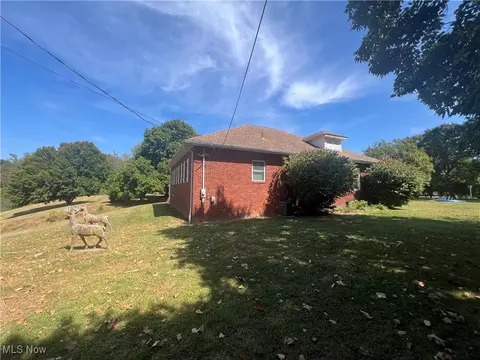 225 Allison Ave, Killbuck, OH 44637 photo 8
