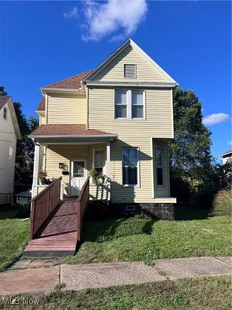 832 S Avenue Ave SE, Massillon, OH 44646