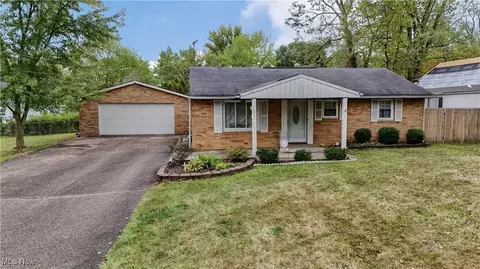 208 52nd St SW, Canton, OH 44706