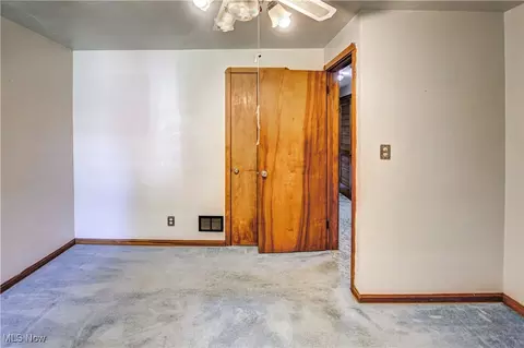 Bedroom - 6958 Manor Dr, Elyria, OH 44035 photo 2 of 6