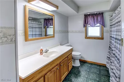 Bath - 6958 Manor Dr, Elyria, OH 44035 photo 1 of 1