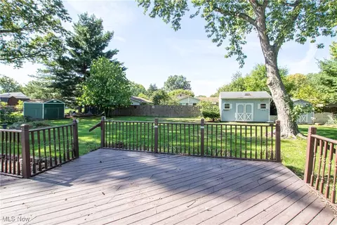 Exterior - 6958 Manor Dr, Elyria, OH 44035 photo 2 of 6