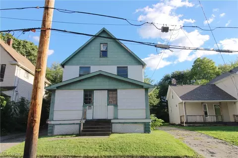 9006 Tioga Ave, Cleveland, OH 44105