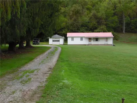 49525 State Route 7, New Matamoras, OH 45767