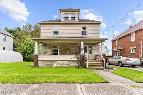 429 Penhale Ave, Campbell, OH 44405