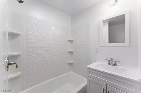 Bath - 45 Charles St, Struthers, OH 44471 photo 2 of 2