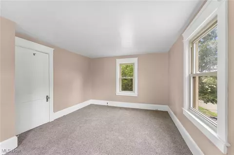 Bedroom - 45 Charles St, Struthers, OH 44471 photo 4 of 4