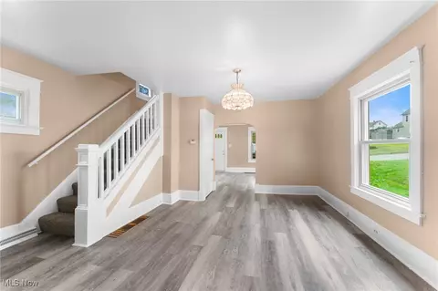 Living - 45 Charles St, Struthers, OH 44471 photo 4 of 4