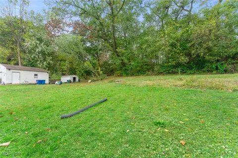 Exterior - 45 Charles St, Struthers, OH 44471 photo 2 of 2