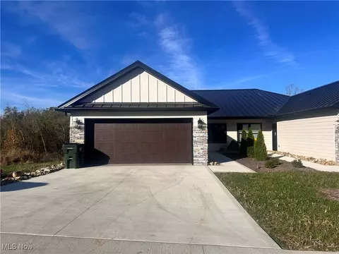 1012 Beech Ave, Millersburg, OH 44654